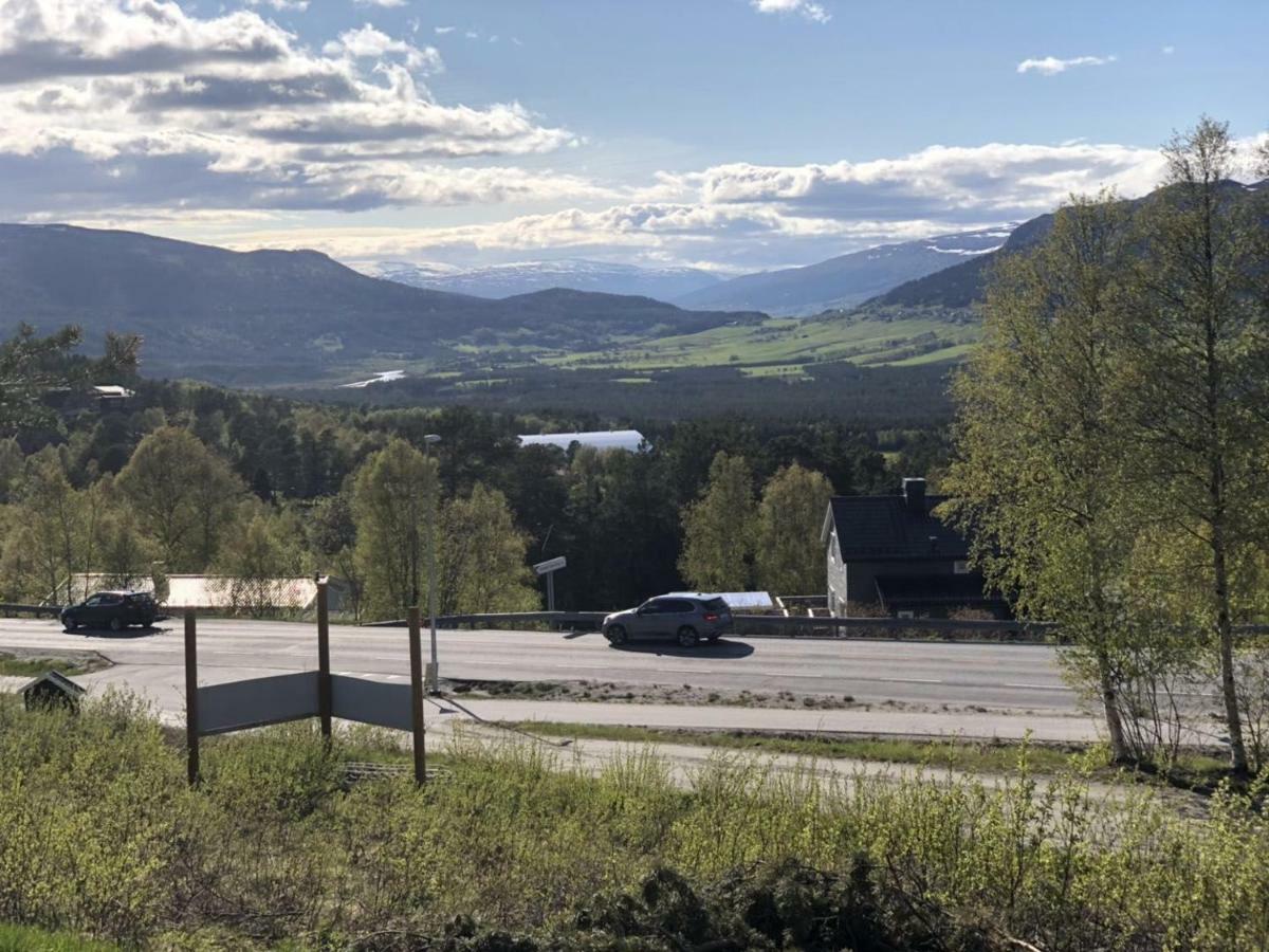 Dombas Gjestehus Exterior foto